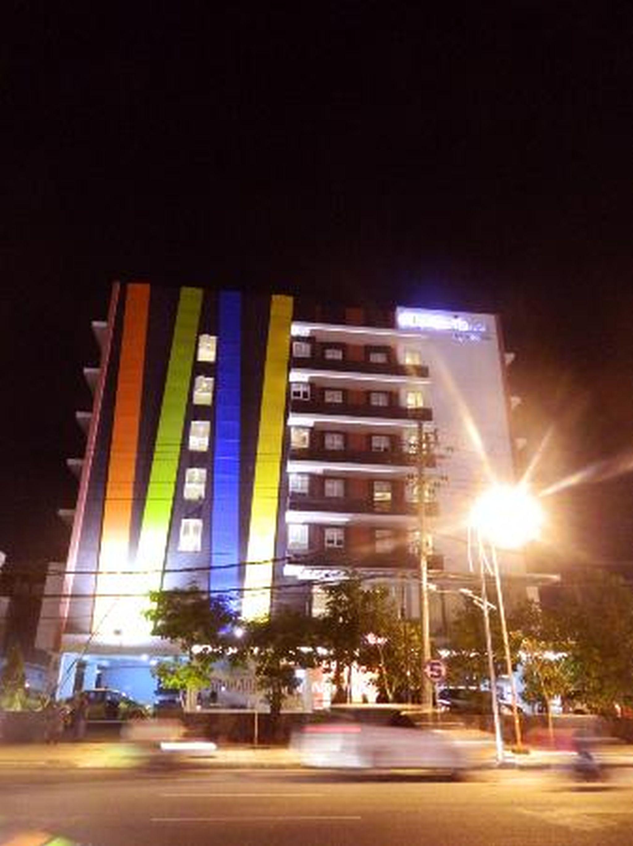 Amaris Hotel Embong Malang - Sorabaya Extérieur photo