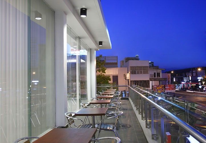 Amaris Hotel Embong Malang - Sorabaya Extérieur photo